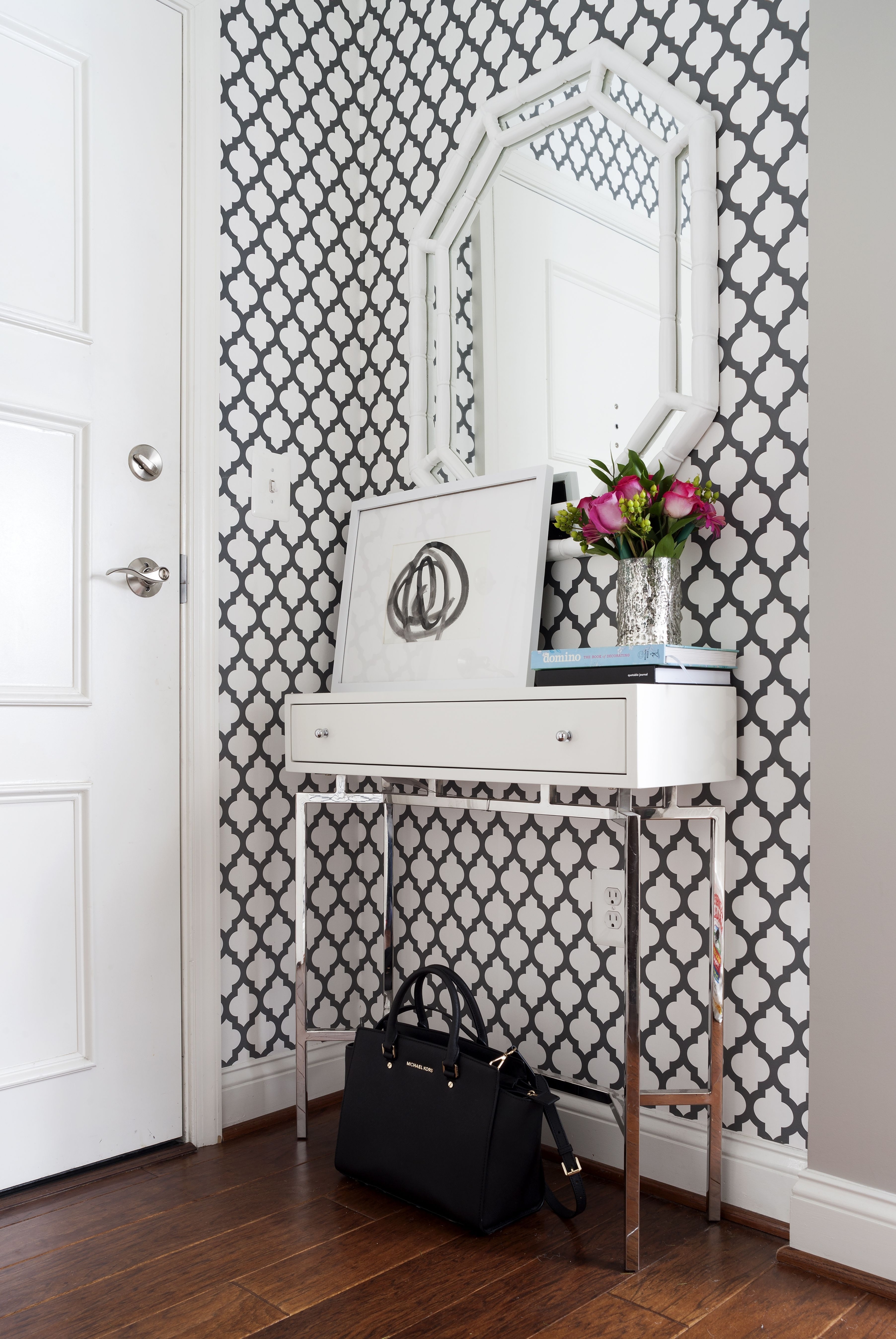 Small entryway table ideas