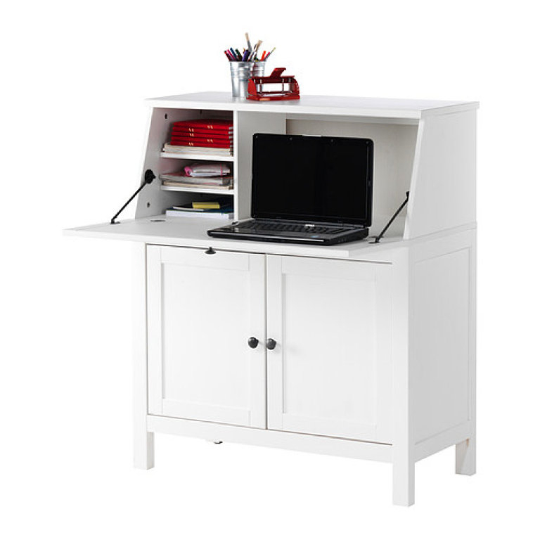 Computer hideaway desk