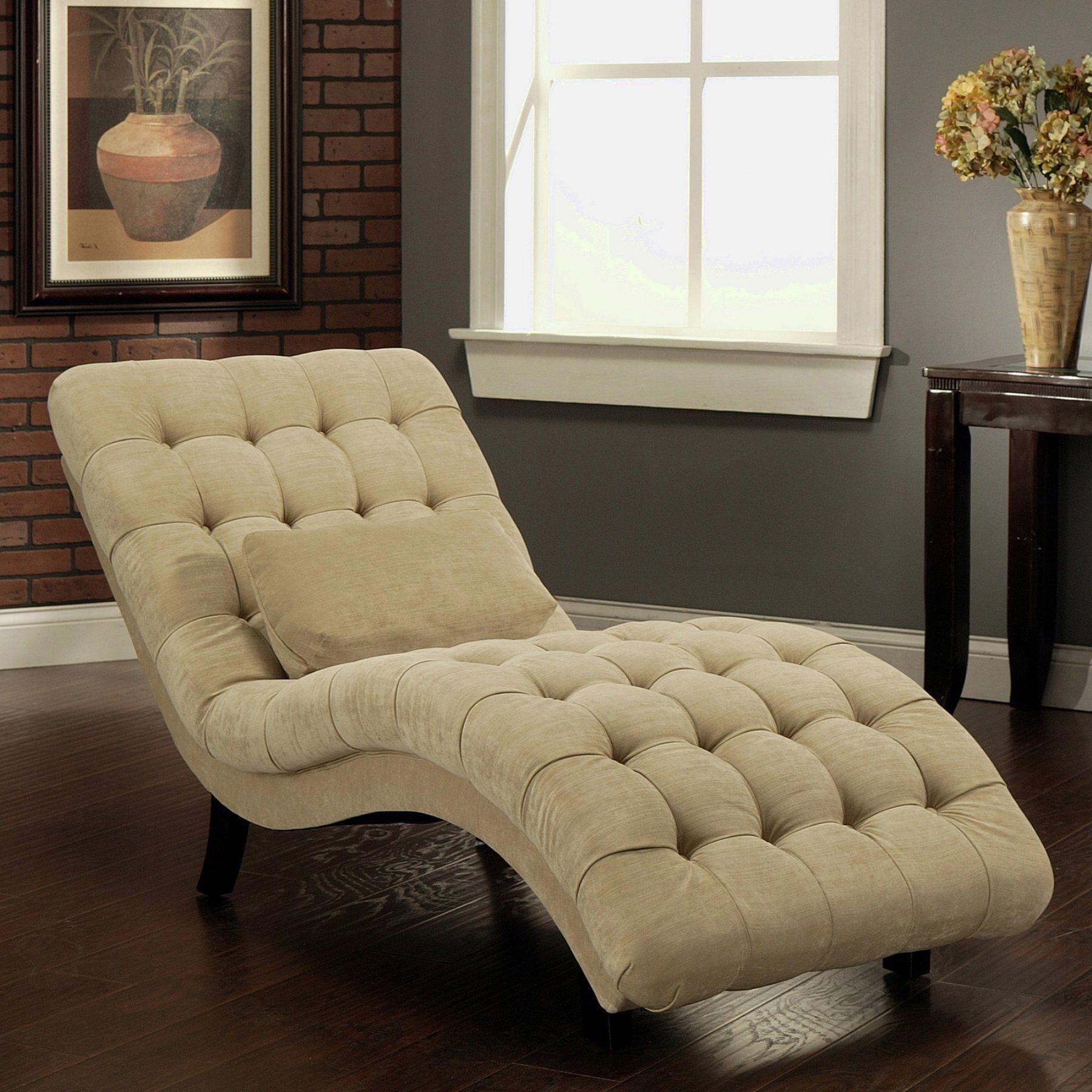 Indoor chaise lounges