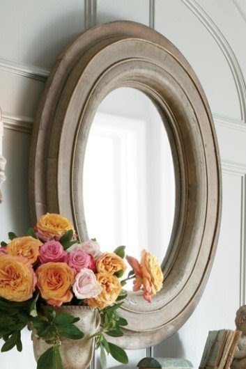 Large round wood mirror 1