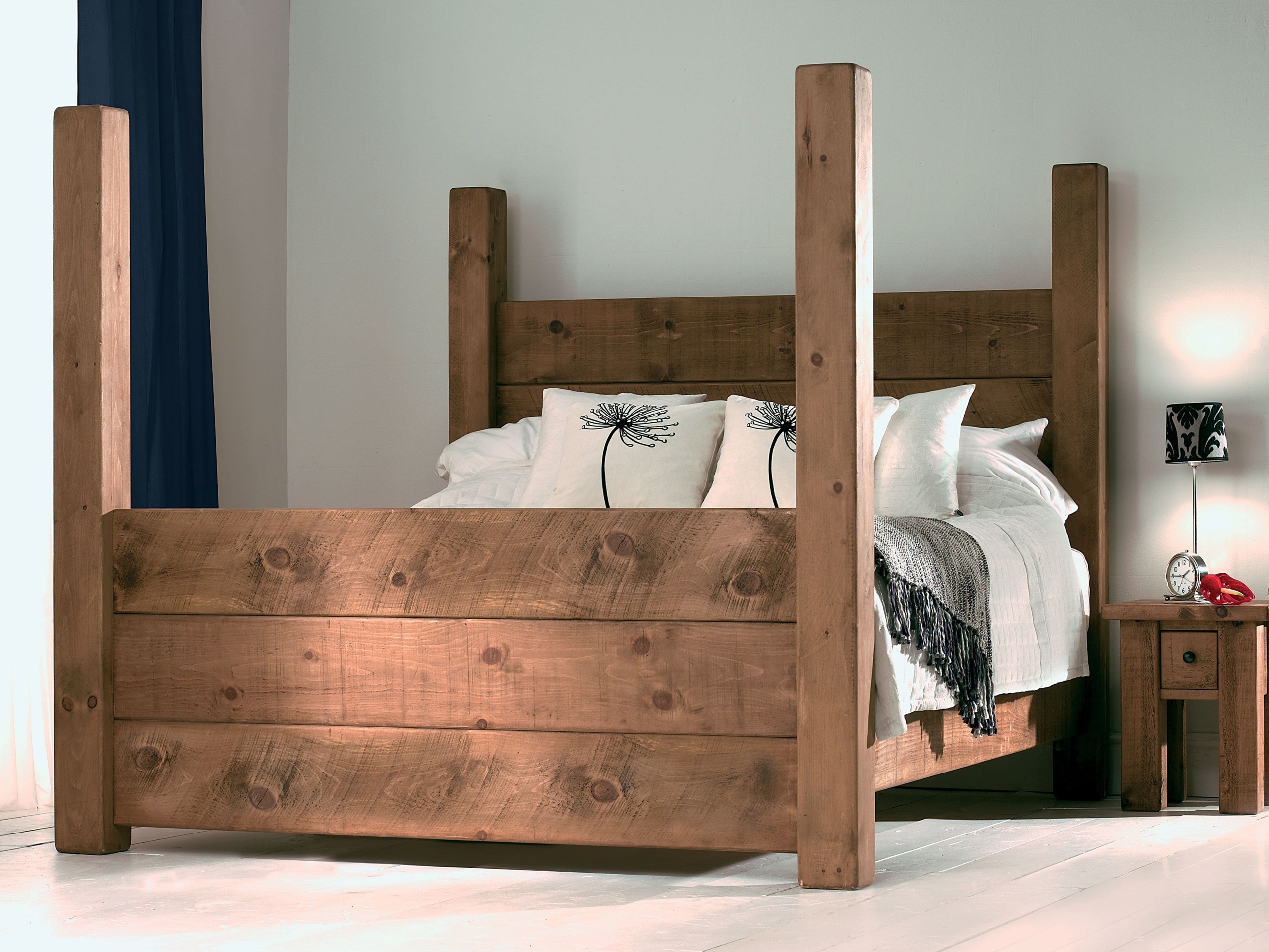 Oak four poster bed