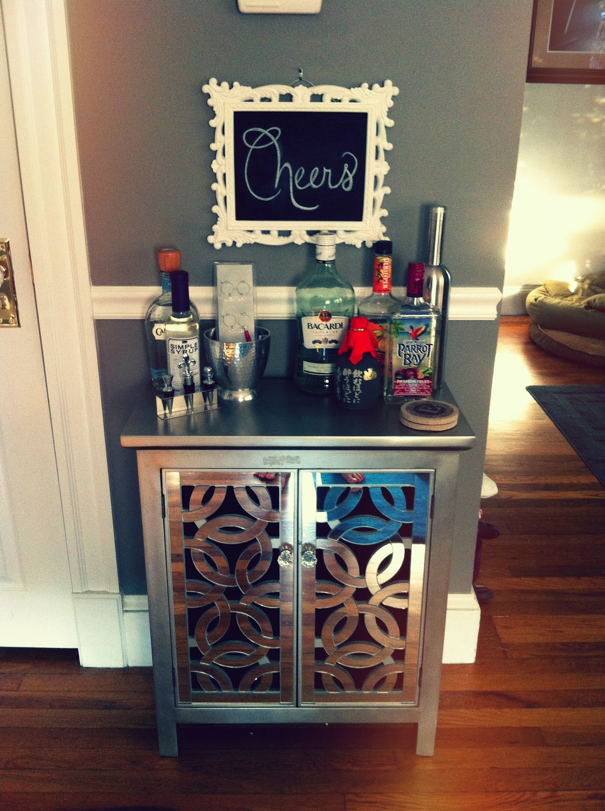 Liquor bar cabinet