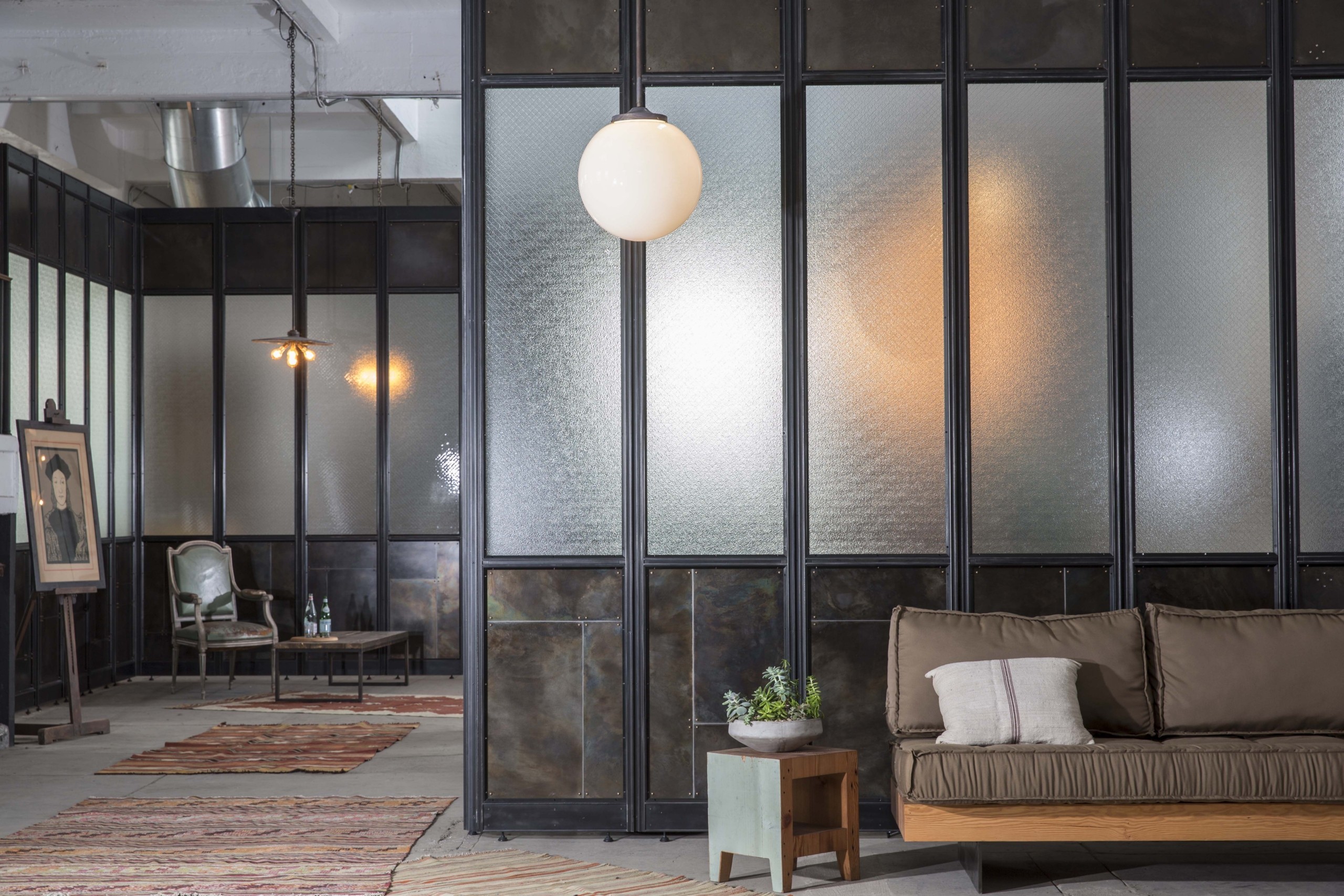 Solid room divider 31