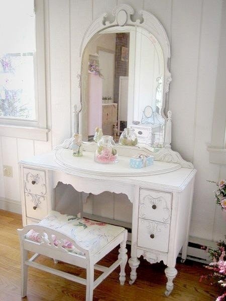 Kidney shaped vanity table