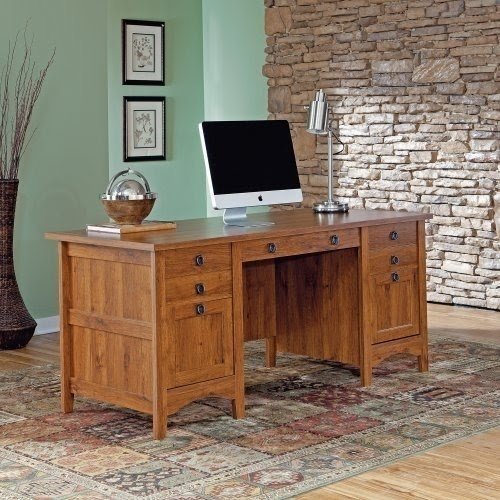 Locking desk
