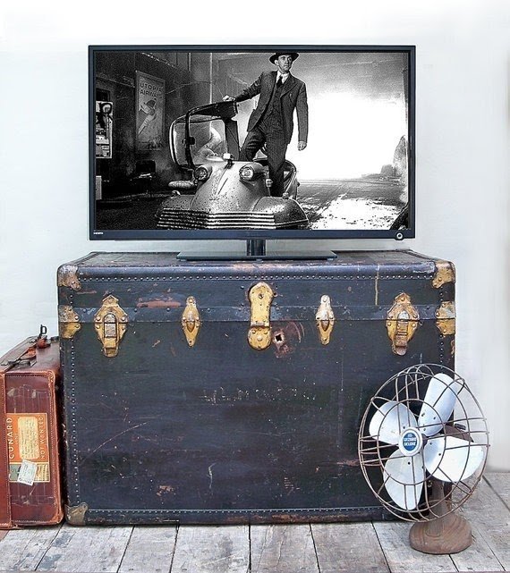 Extra large steamer trunk great for