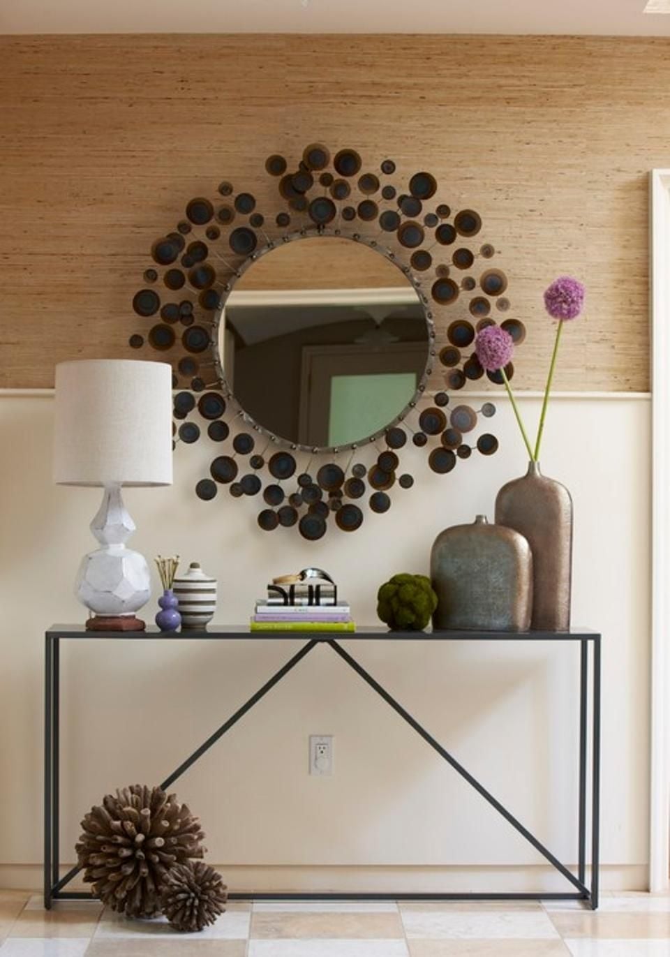 Foyer table and mirror set