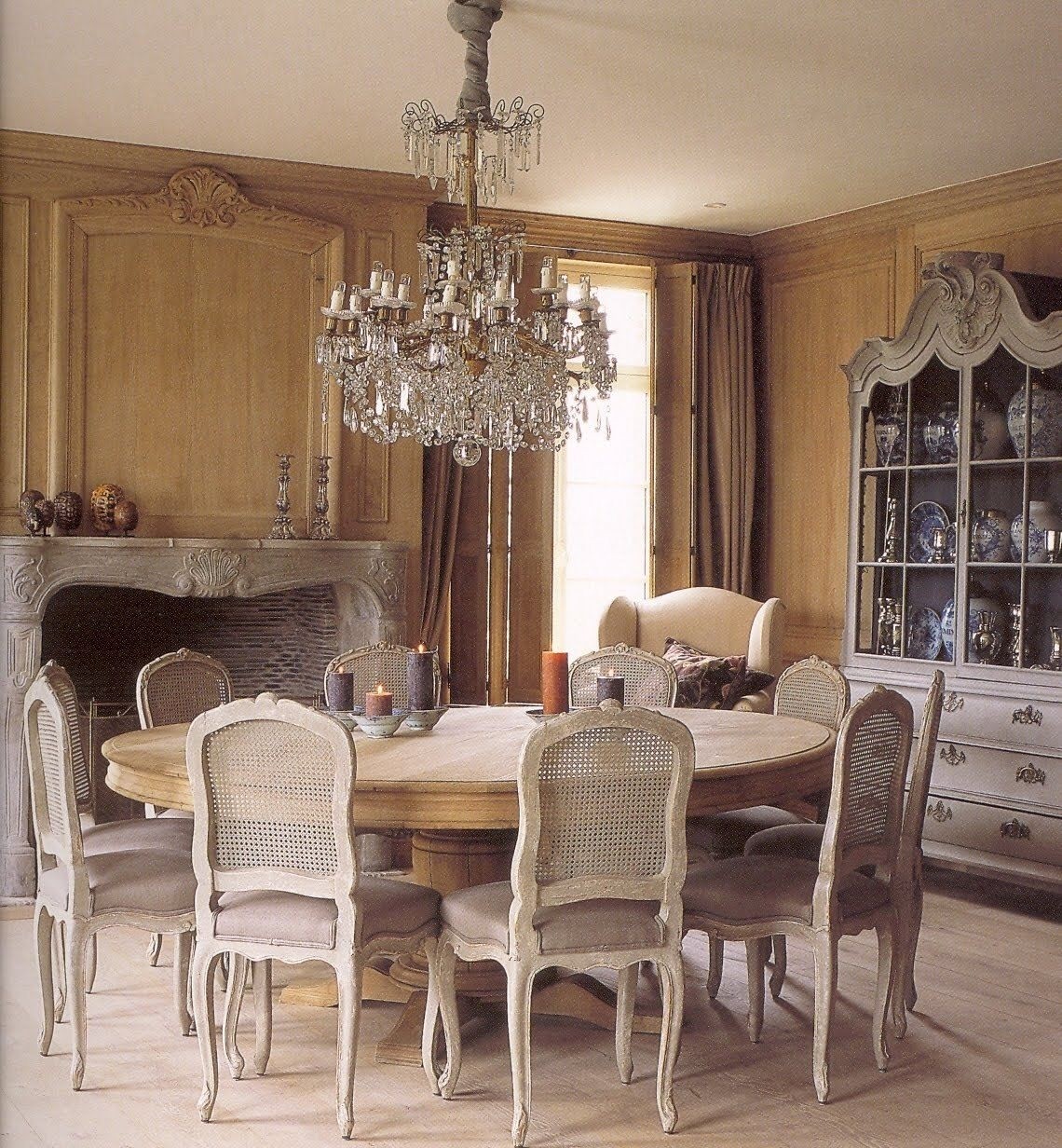 Round dining room table for 10