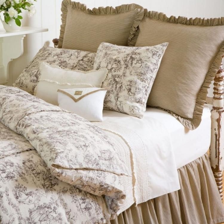 Blue toile bedding