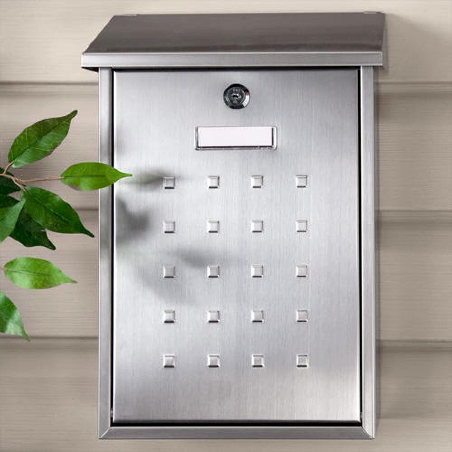Locking wall mount mailboxes 15