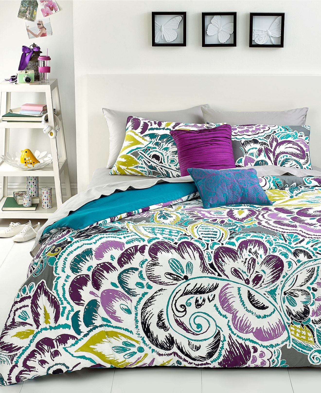 Bright bedding sets