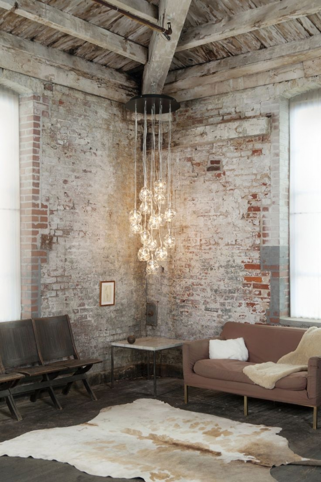 Corner wall light