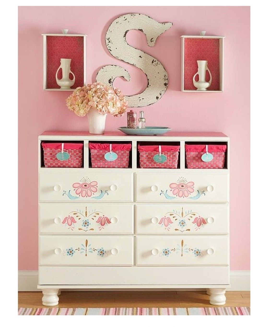 Little girls dresser