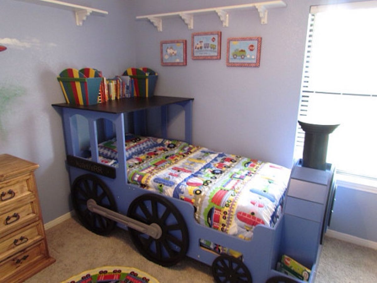 Locomotive railroad train theme playbed