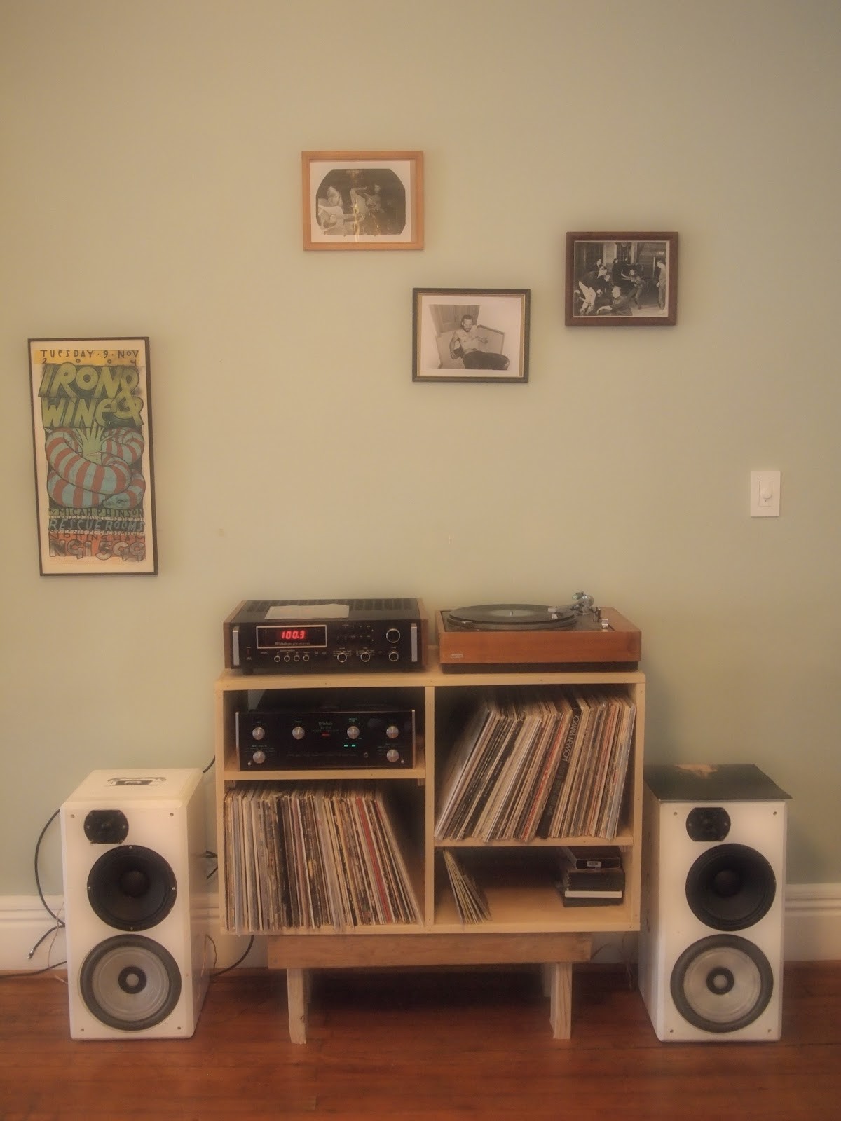 Record table stand