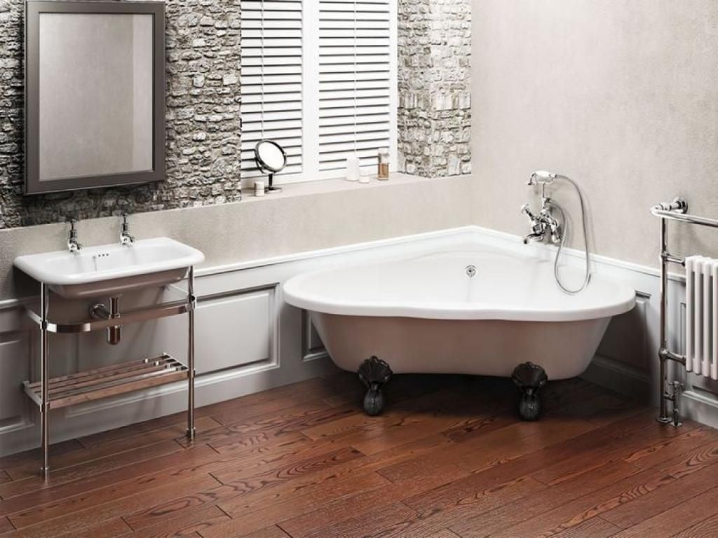 Corner tub