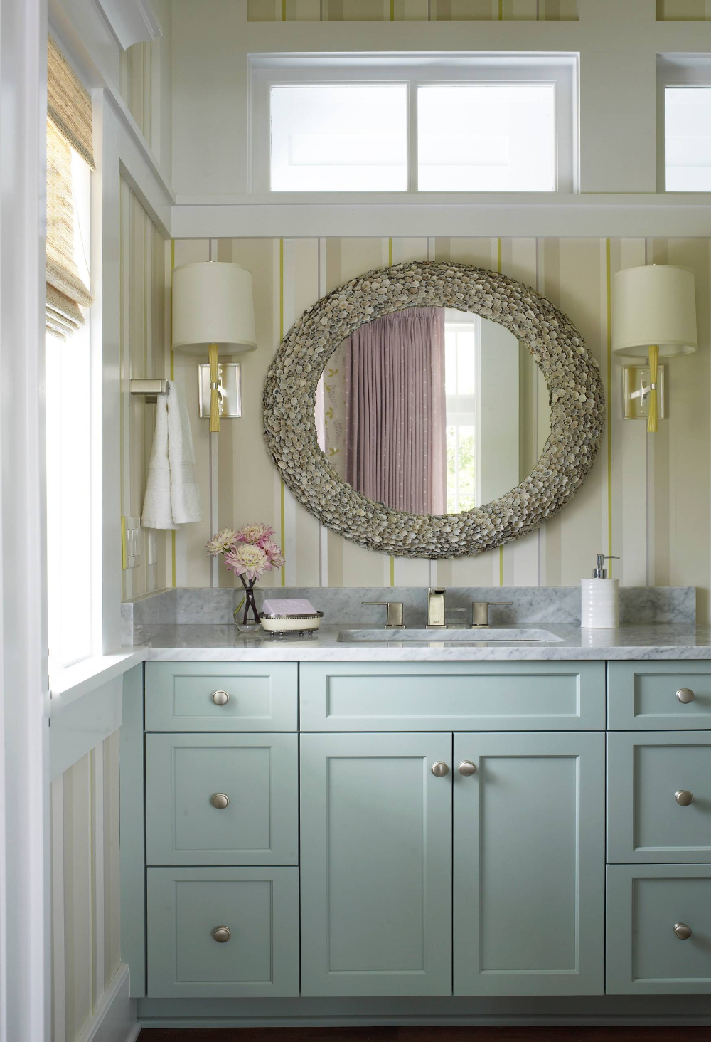 Cottage bathroom vanities
