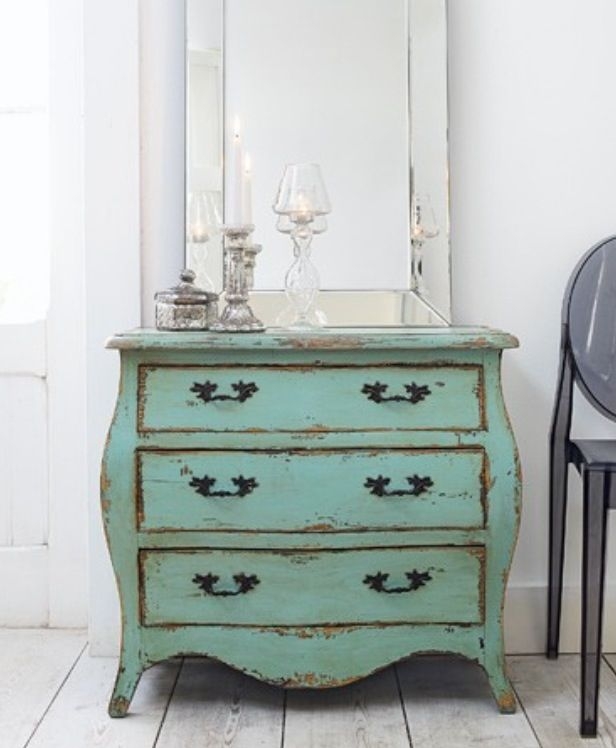 Dresser with deep drawers 9