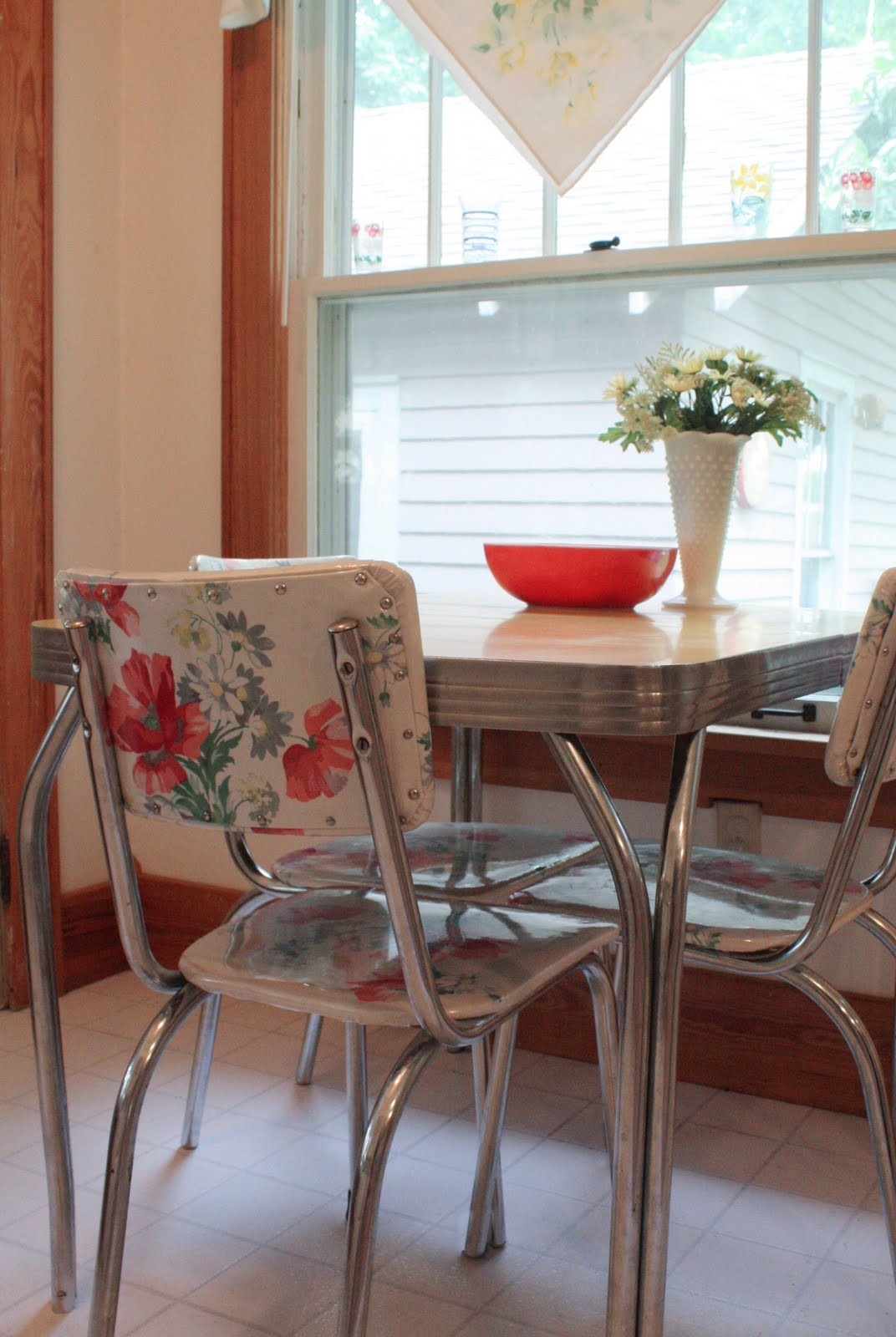 Formica kitchen table