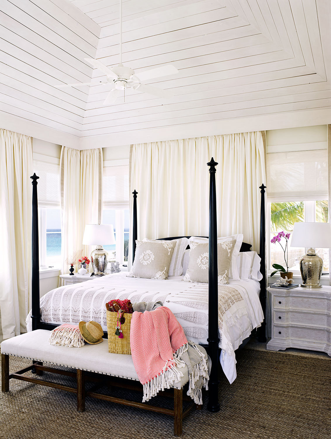 Black 4 poster bed 1