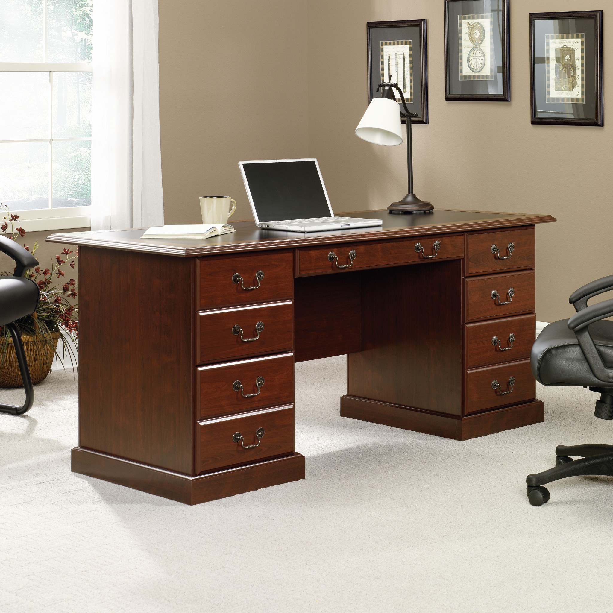 Locking computer desk