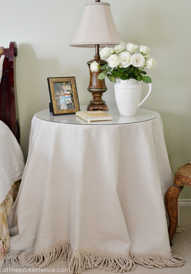 Round nightstands