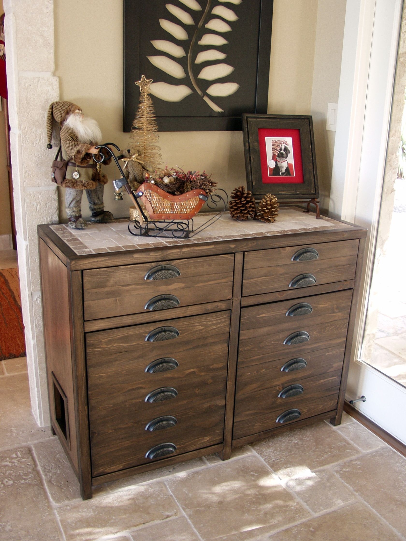 Cat litter cabinet