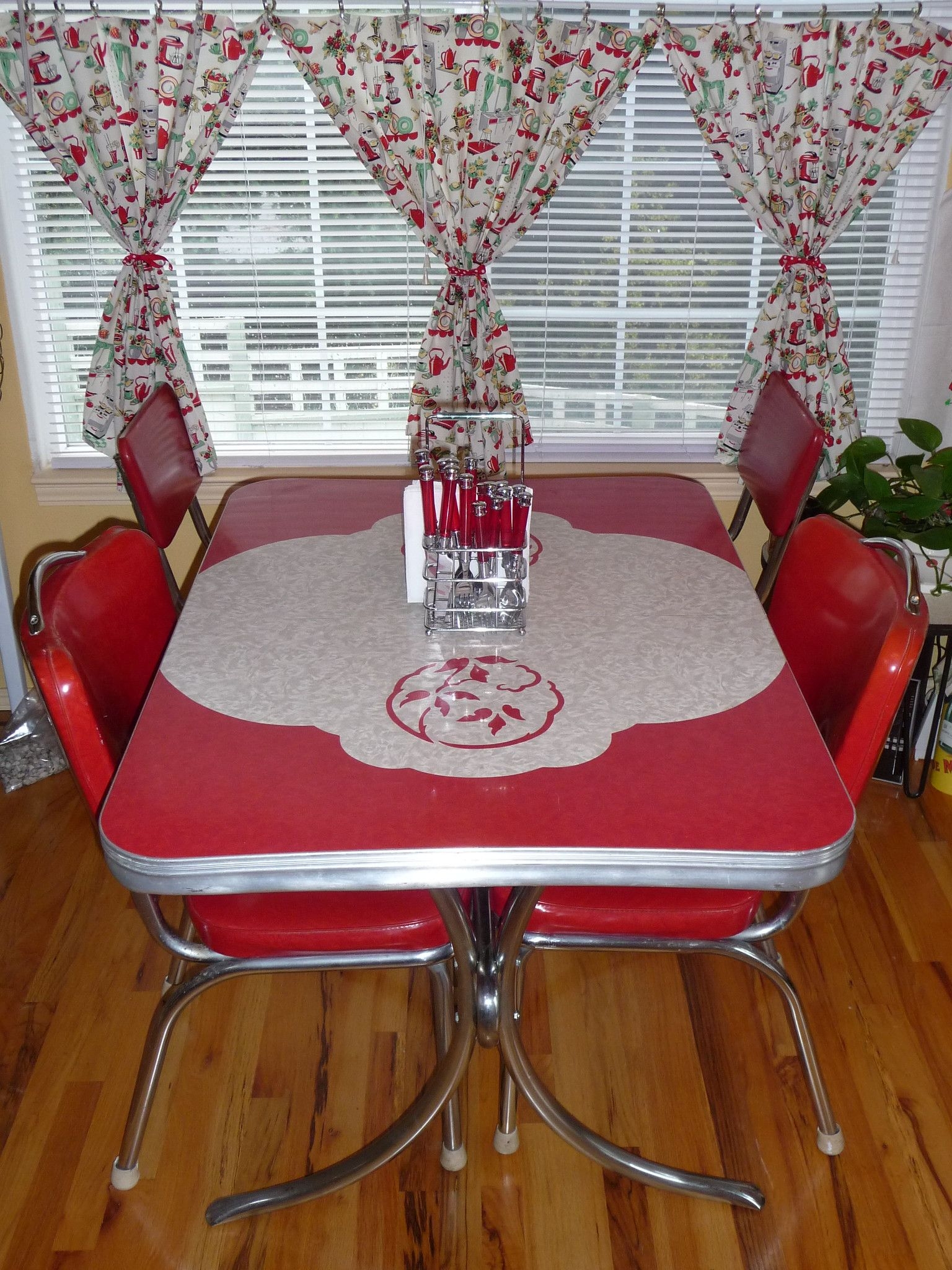 Kitchen dinette sets