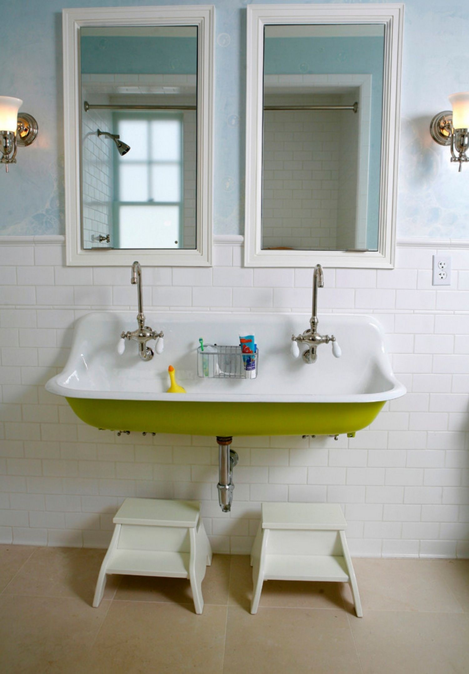 Wall mounted marble sink