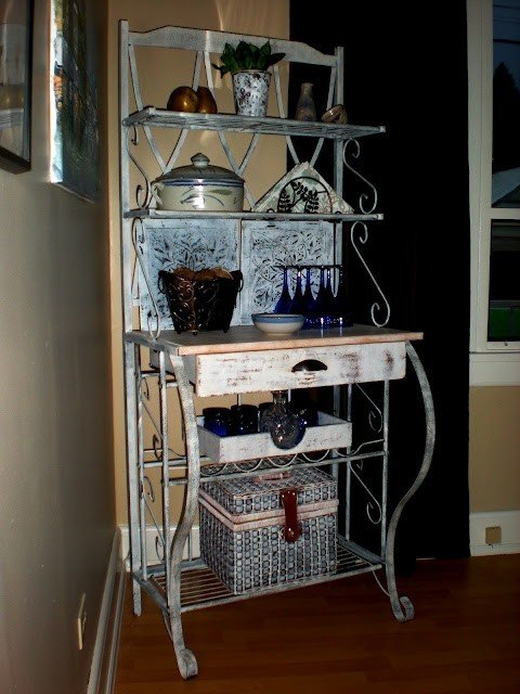 Bronze bakers rack