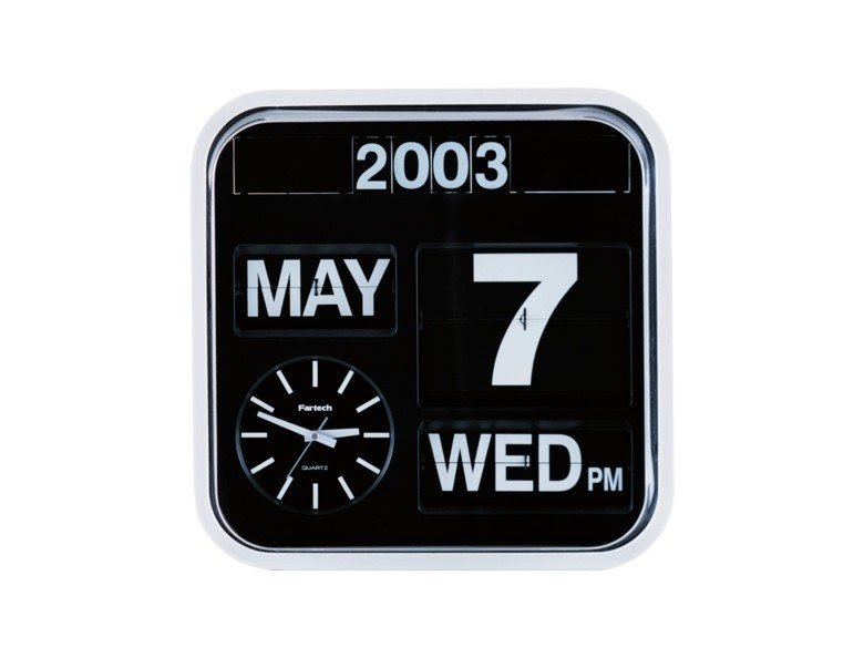 Day date wall clock