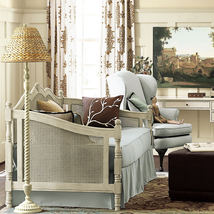 Daybed with trundle