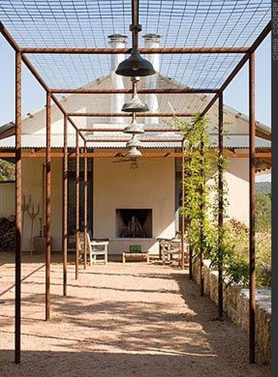Metal garden arbors and trellises