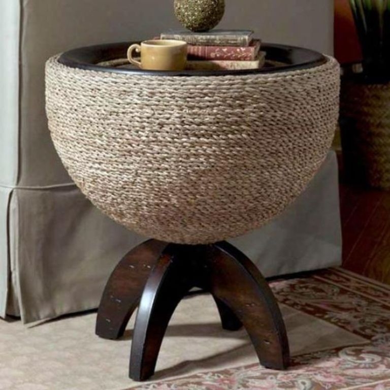 Round drum table with drawers