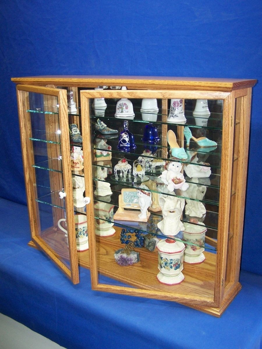 Wall curio cabinet
