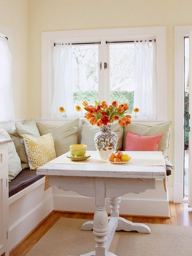 Corner banquette bench
