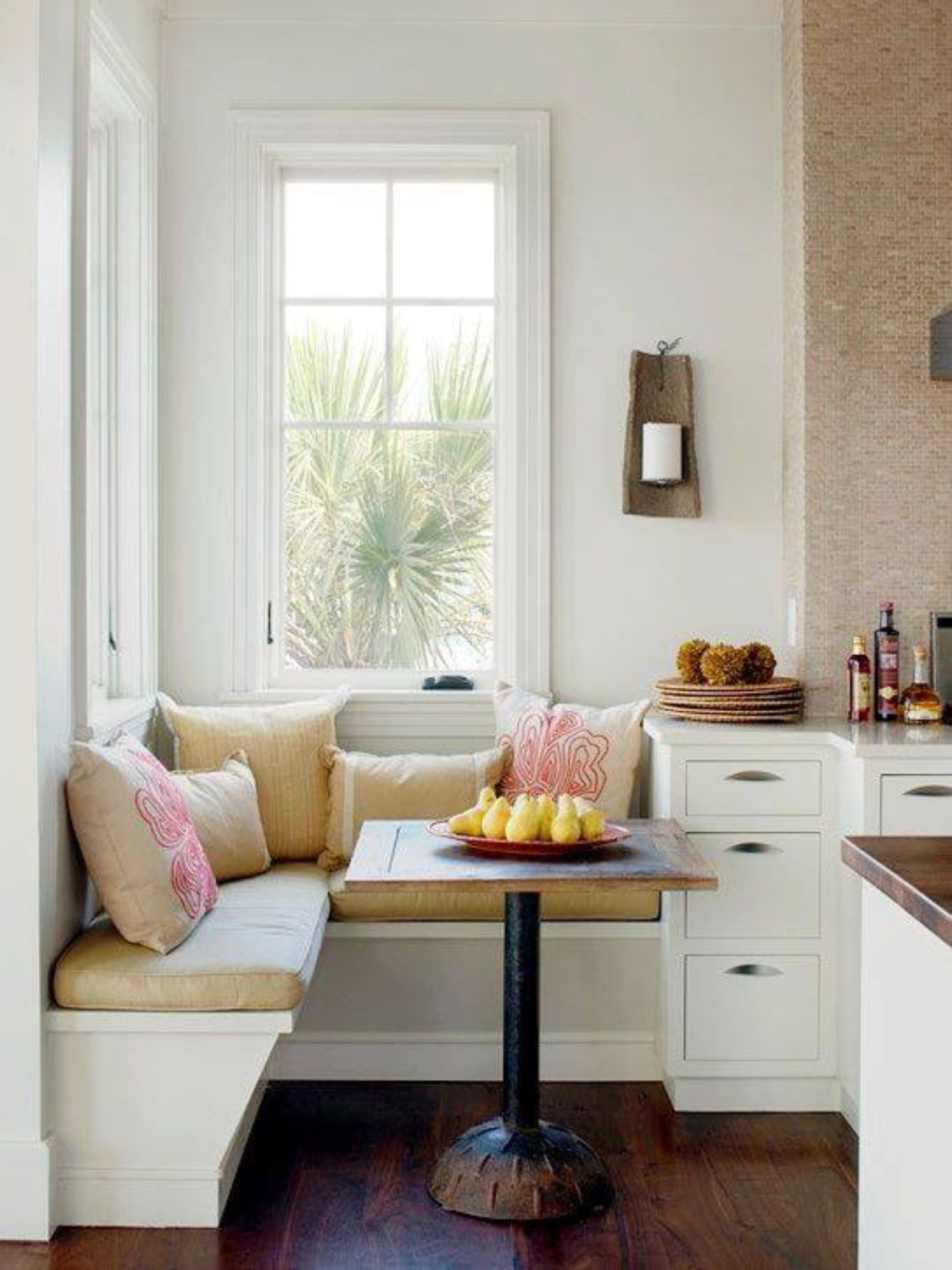 Kitchen corner bench