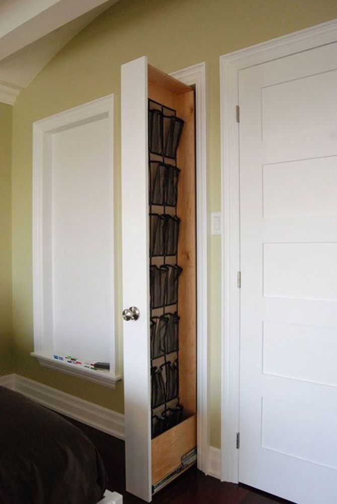 Pull out shoe rack