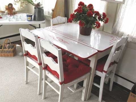 Vintage formica kitchen table and chairs