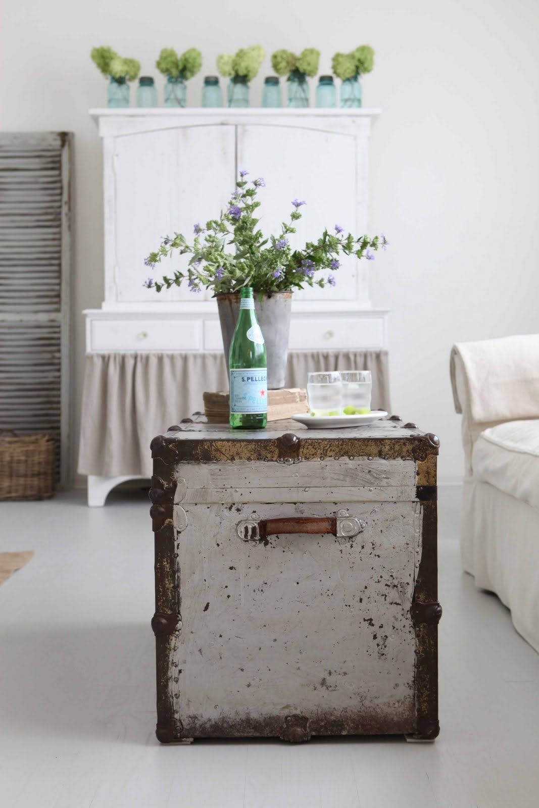 Wood trunk coffee table