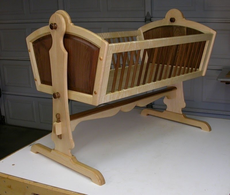 Wooden bassinet cradle