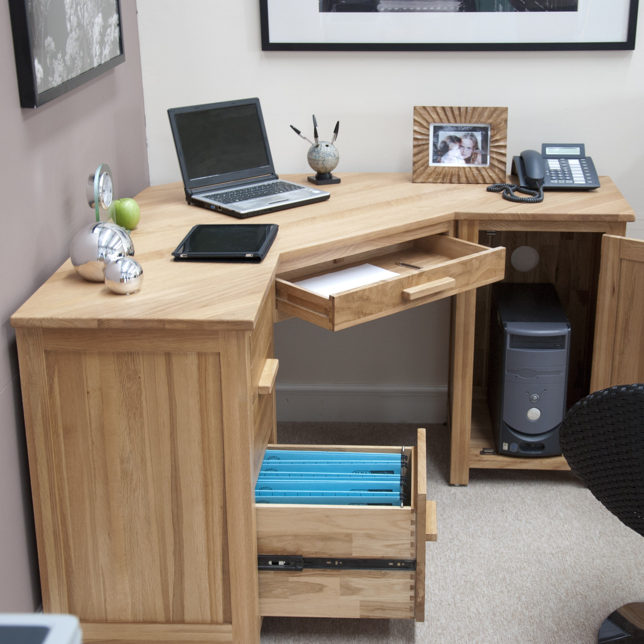 Oak corner computer desk 1