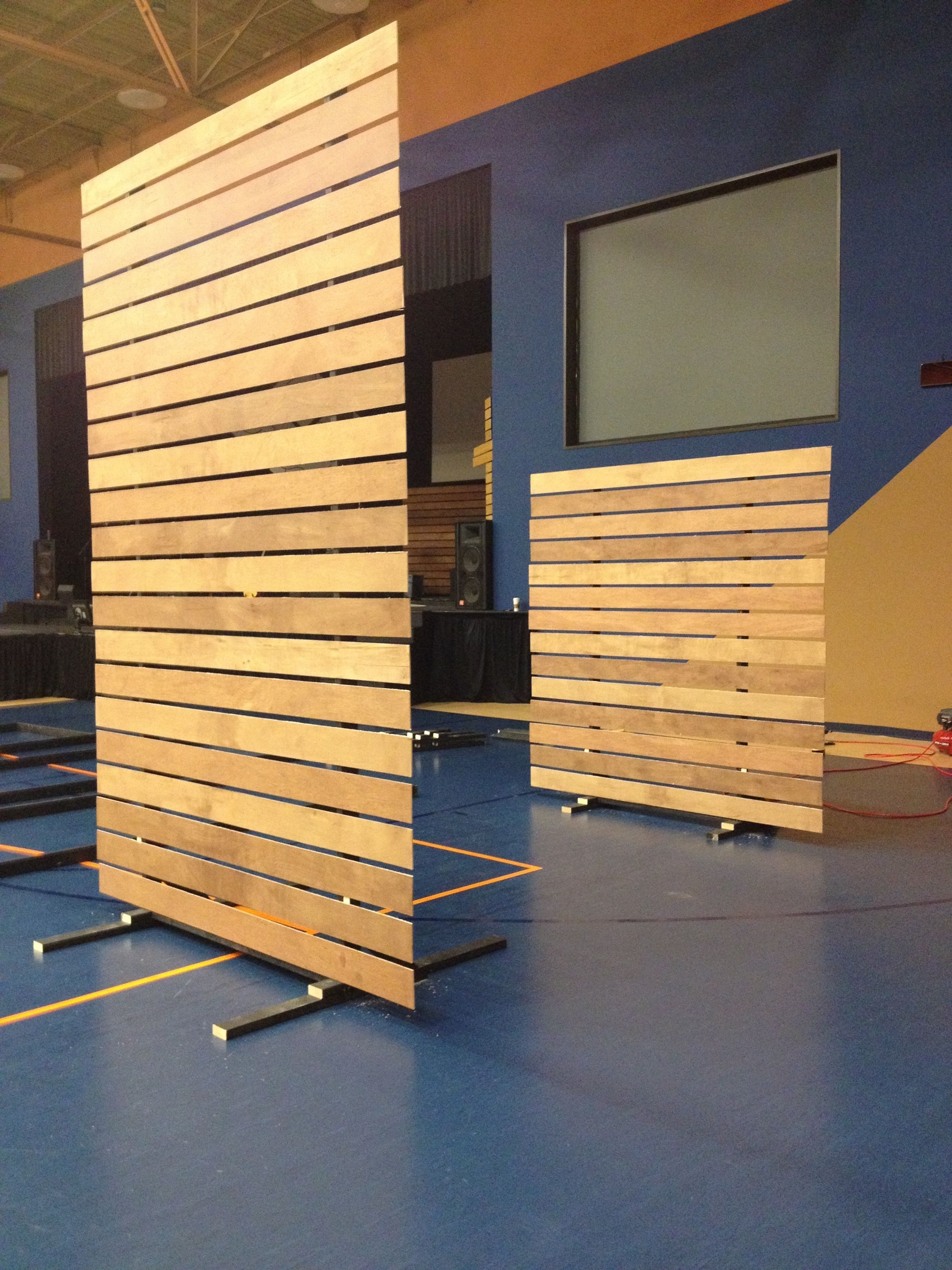 One panel room divider