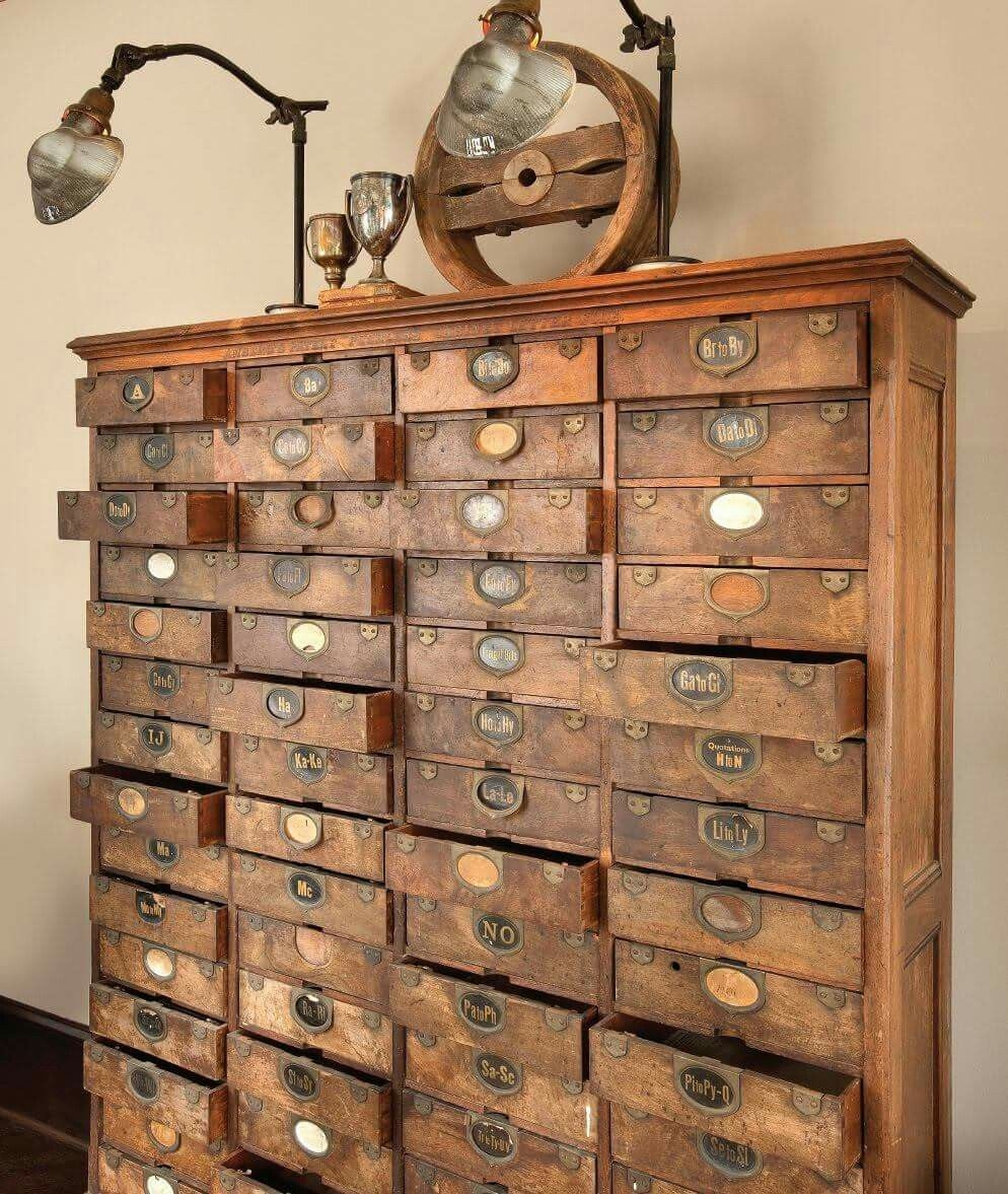 Shallow drawer cabinet