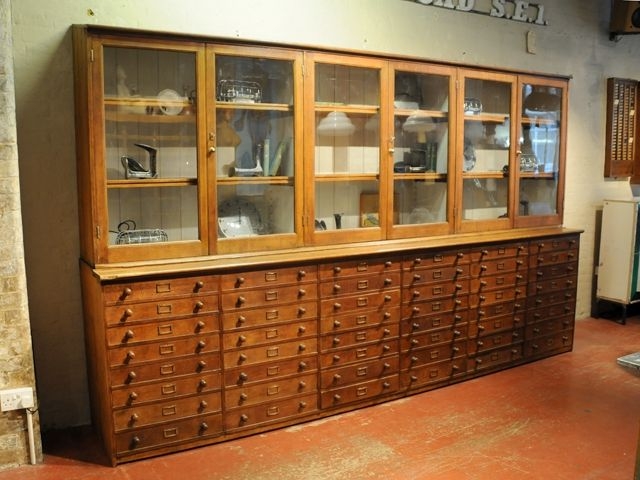 Small drawer cabinet