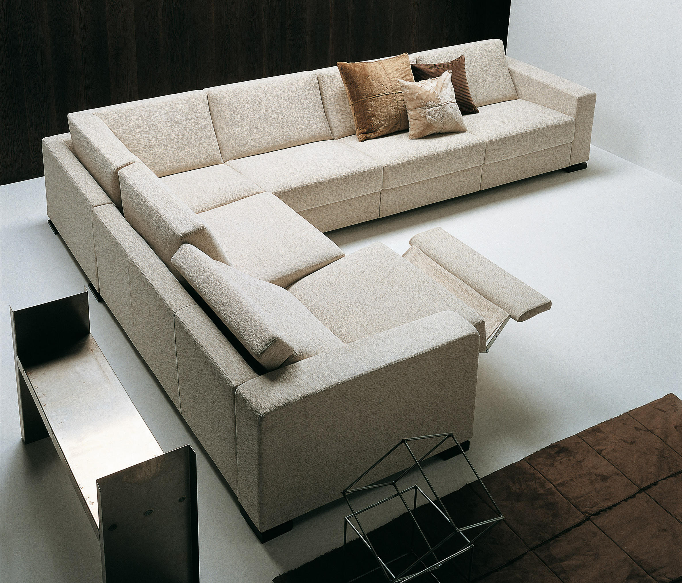 Small reclining sectional 5