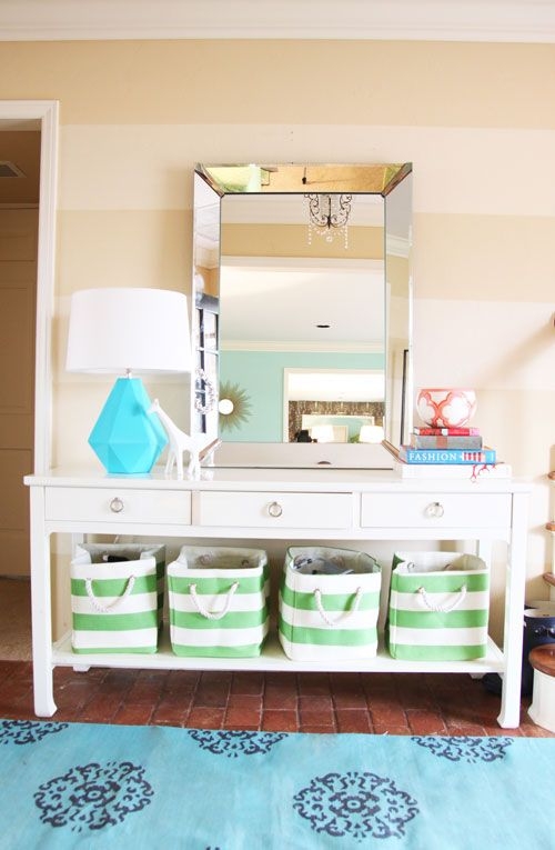 White console table with baskets 1