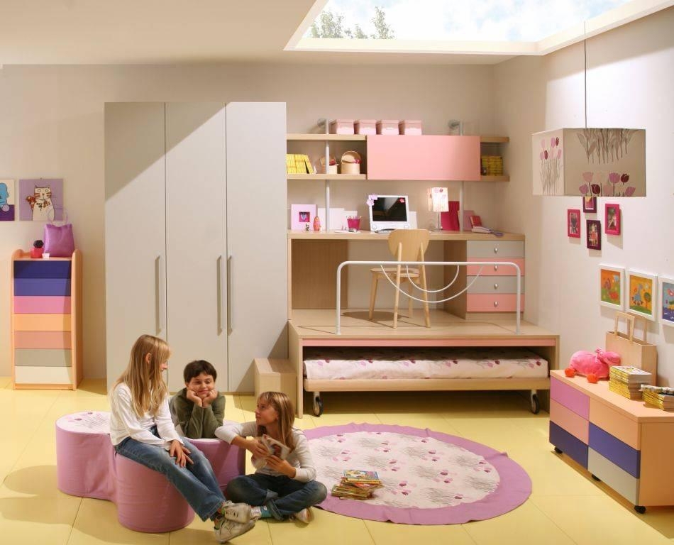 Bunk beds with pull out trundle
