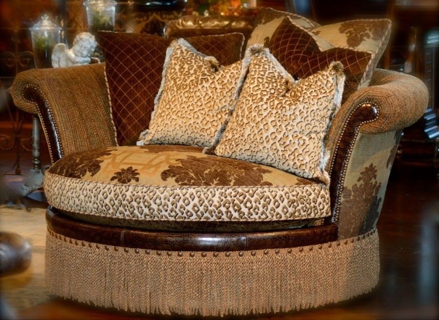 Large round swivel chair