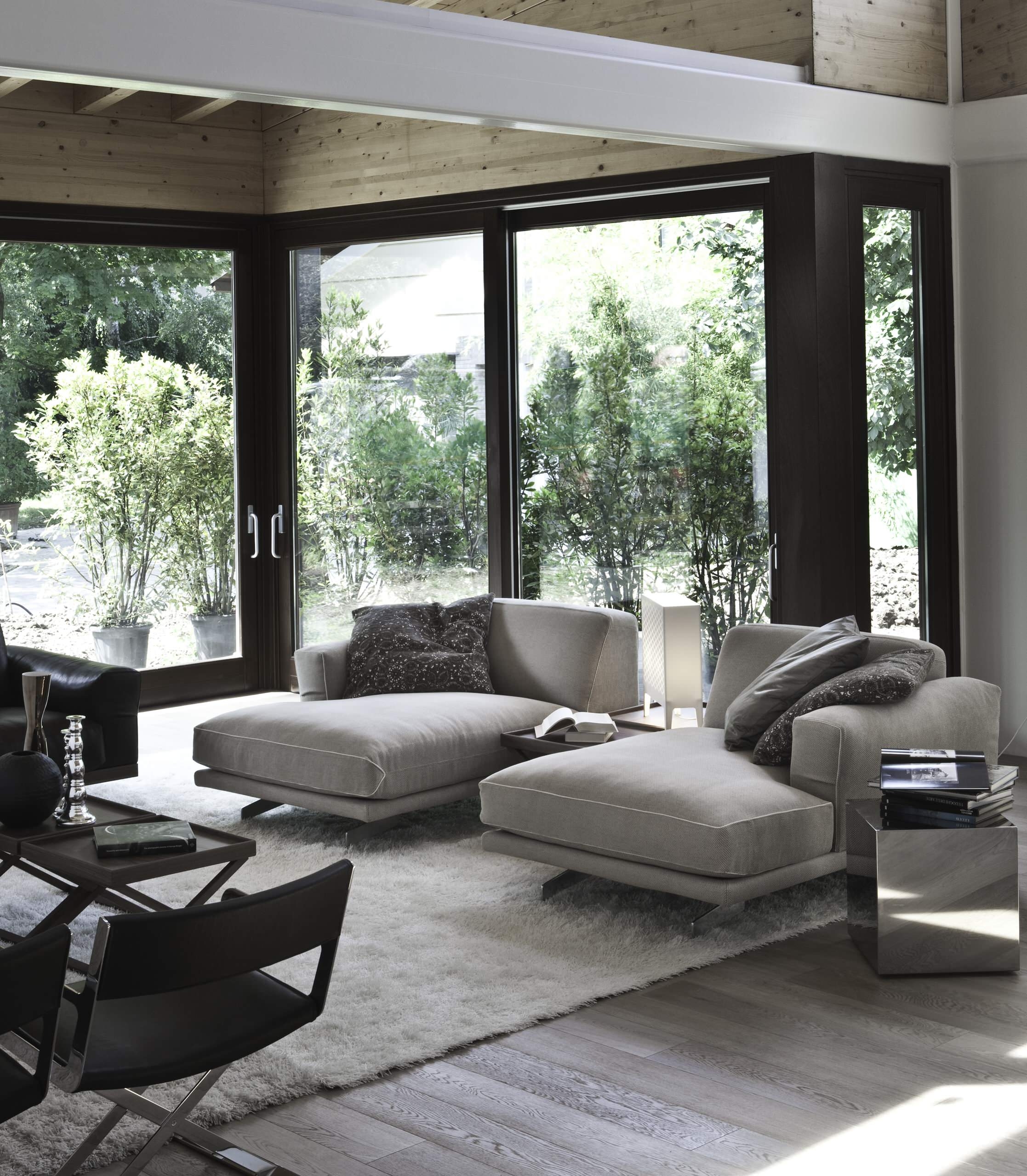 Double arm chaise lounge